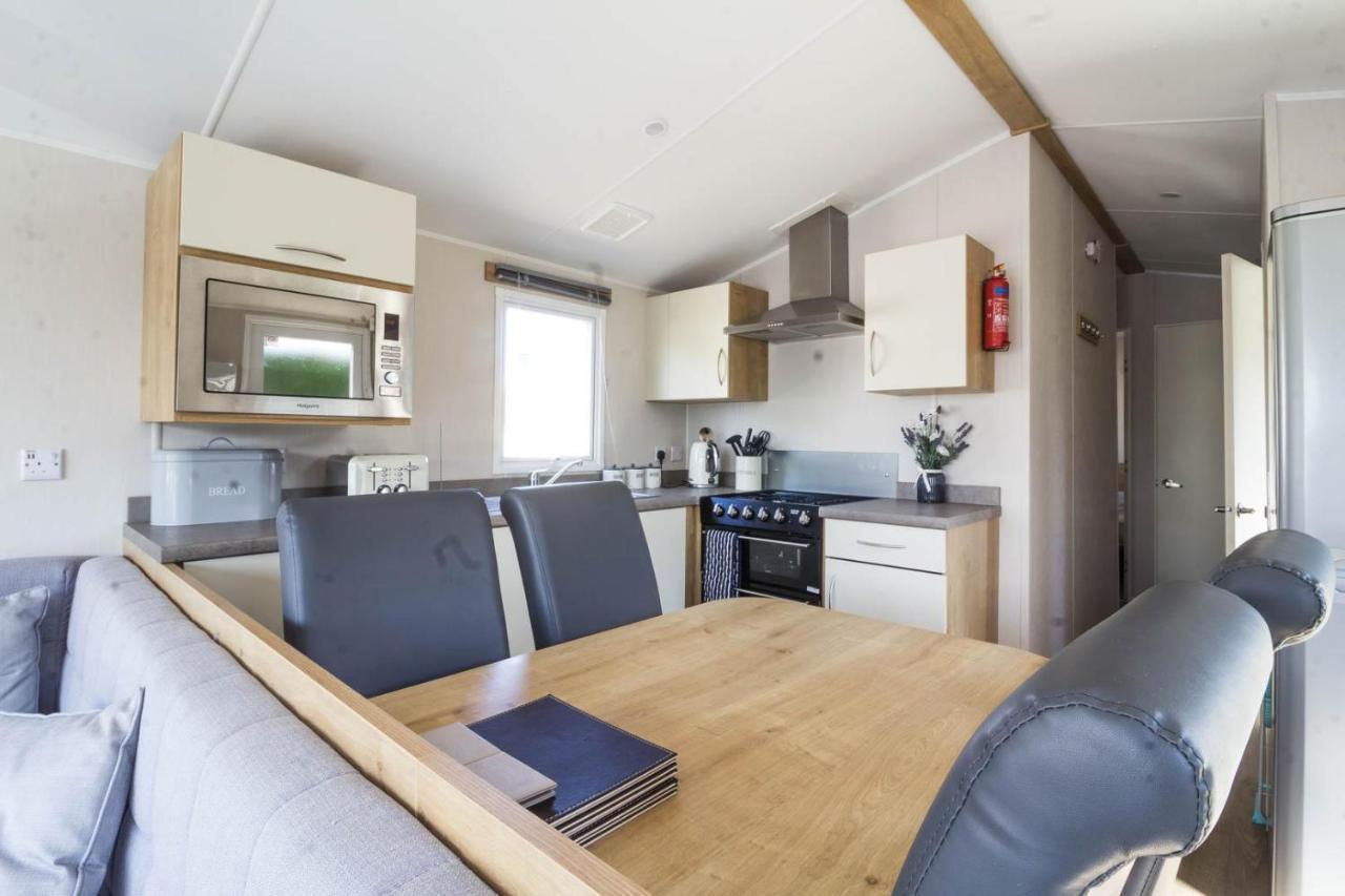 Brilliant 8 Berth Caravan At Southview In Ref 33005ml Campsite Skegness