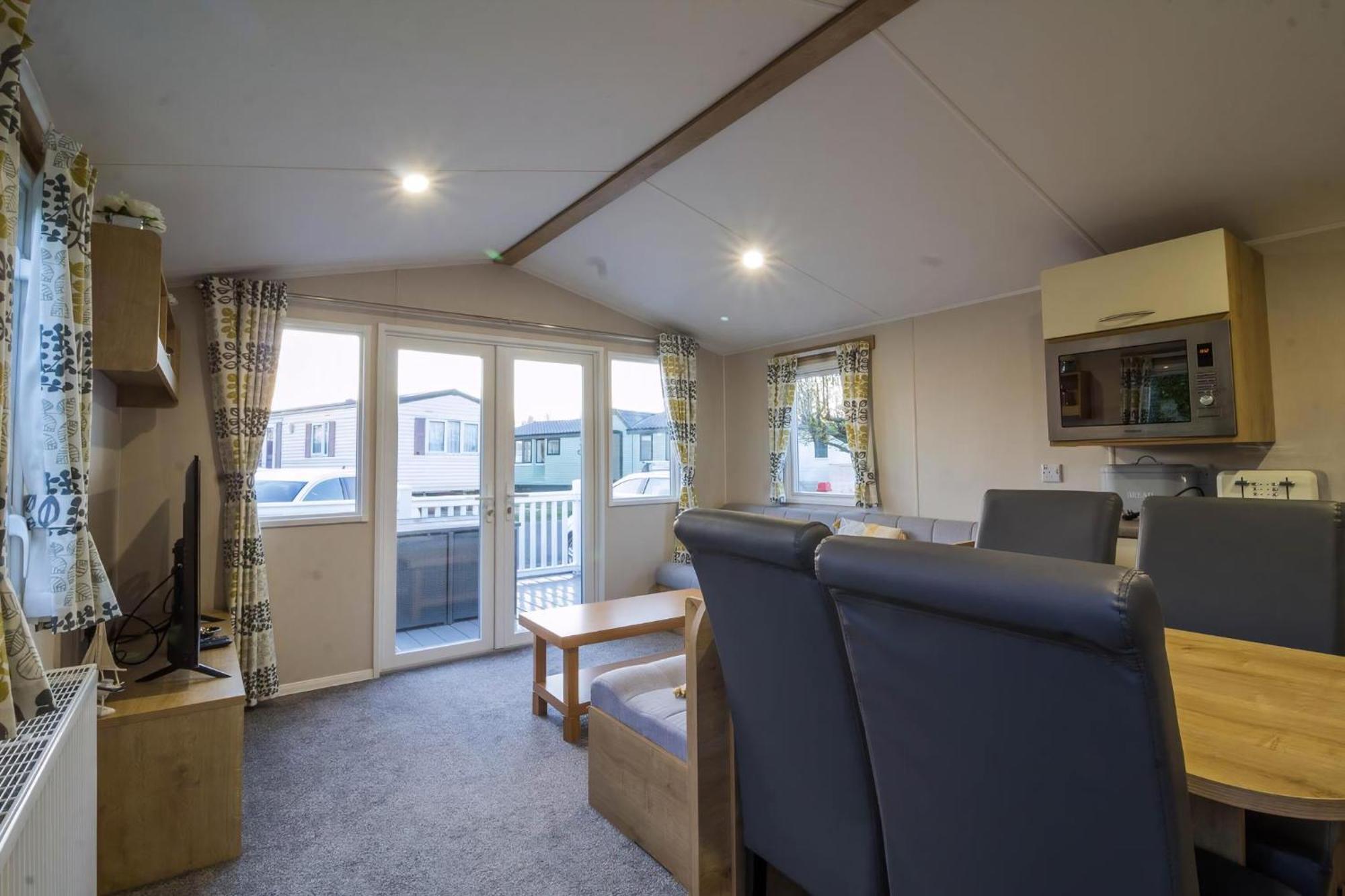 Brilliant 8 Berth Caravan At Southview In Ref 33005ml Skegness
