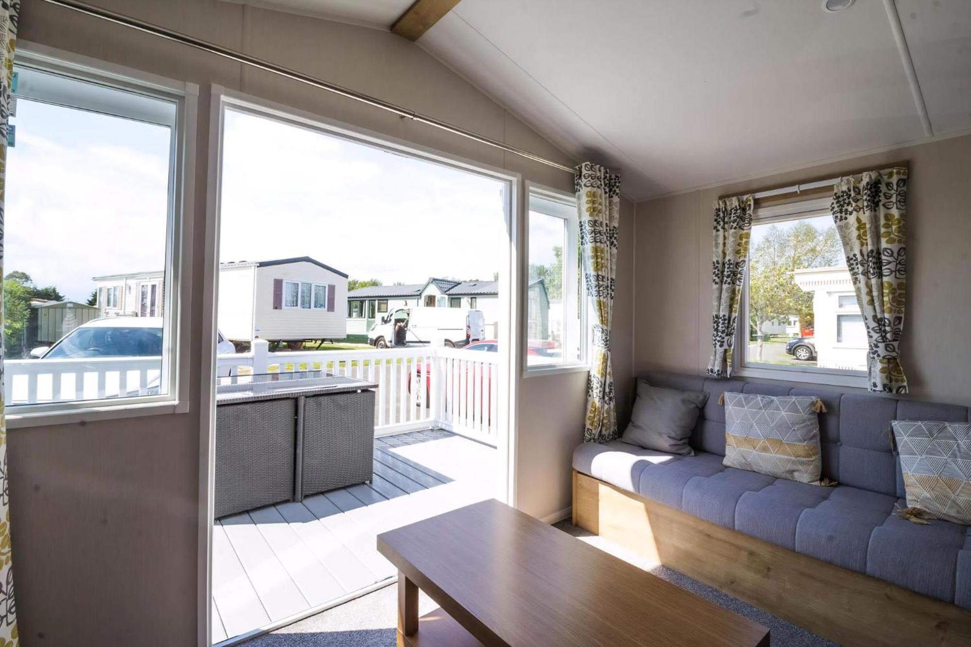 Campsite Brilliant 8 Berth Caravan At Southview In Ref 33005ml