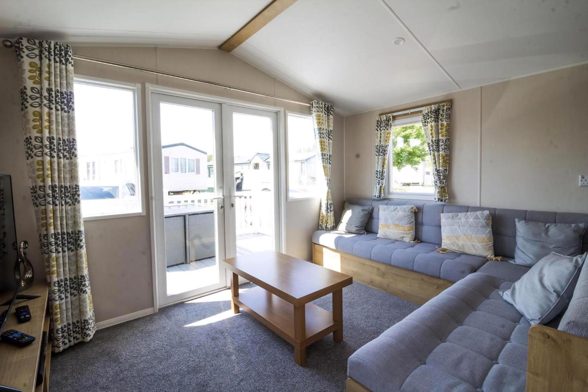 Brilliant 8 Berth Caravan At Southview In Ref 33005ml Skegness